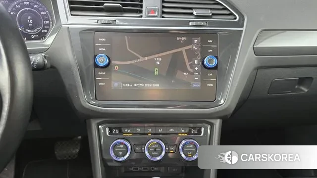 Volkswagen Tiguan second Generation 2018 Серебристо-серый из Кореи, фото 5