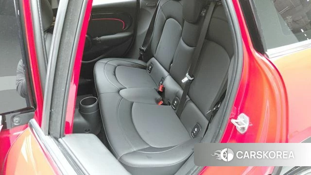 Mini Cooper 2023 Красный из Кореи, фото 5
