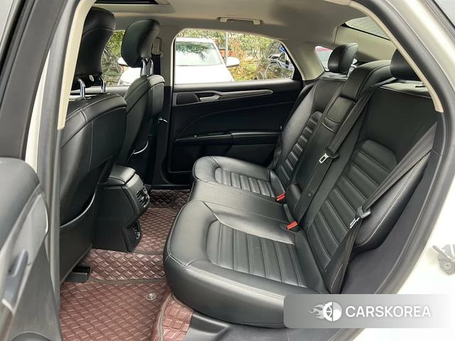 Ford Mondeo 2021 Белый из Китая, фото 5