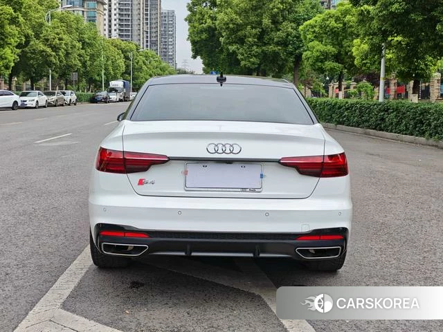 Audi A4L 2021 Белый из Китая, фото 5