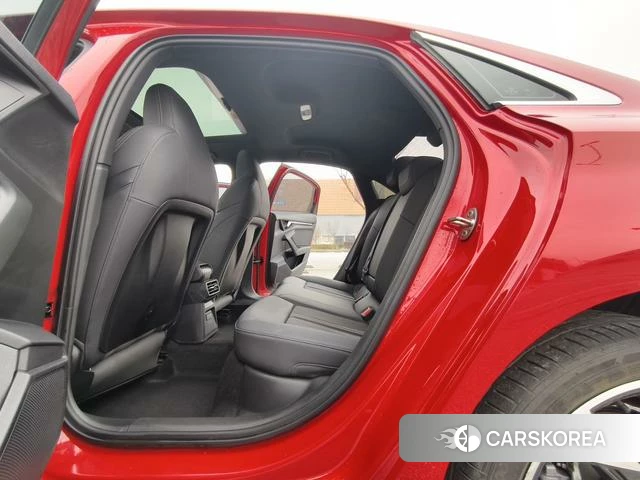 Audi A3 2023 Красный из Китая, фото 5