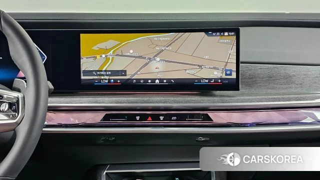 BMW 7 Series (G70) 2022 Белый из Кореи, фото 5