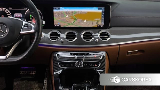 Mercedes-Benz E-Class W213 2018 Белый из Кореи, фото 5