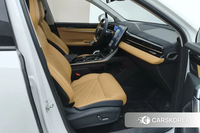 Geely Automobile Boyue L 2023 Белый из Китая, фото 5