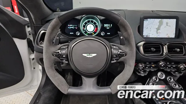 Aston Martin Vantage 2nd Generation 2022 Белый из Кореи, фото 5