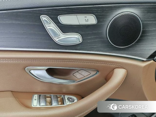 Mercedes-Benz E-class 2020 Белый из Китая, фото 5