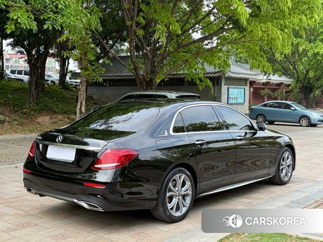 Mercedes-Benz E-class id 3882521 из Китая 5