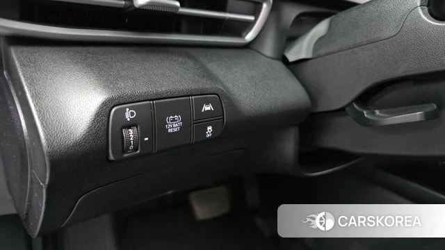 Hyundai Avante Hybrid (CN7) 2021 Серебристо-серый из Кореи, фото 5