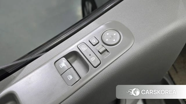 Hyundai Staria 2021 Серебристо-серый из Кореи, фото 5