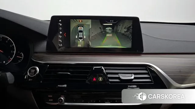 BMW 5 Series (G30) 2018 Белый из Кореи, фото 5