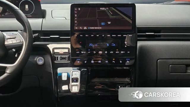 Hyundai Staria 2023 Серебристо-серый из Кореи, фото 5