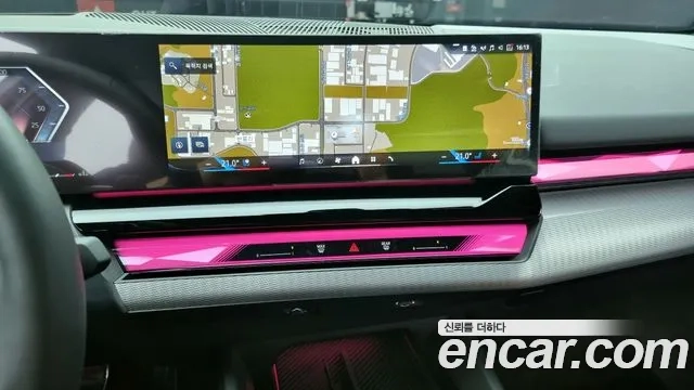 BMW 5 Series (G60) 2024 Серебристо-серый из Кореи, фото 5