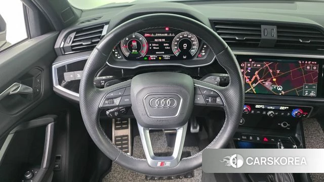 Audi Q3 (F3) 2022 Черный из Кореи, фото 5