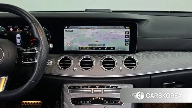 Mercedes-Benz E-Class W213 2021 Белый из Кореи, фото 5