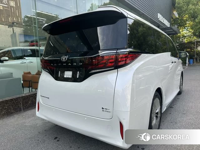 Toyota Elfa 2025 Белый из Китая, фото 5