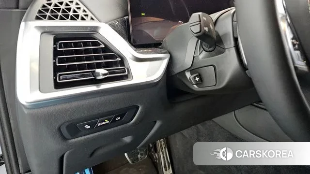 BMW X6 (G06) 2024 Небесно-голубой из Кореи, фото 5