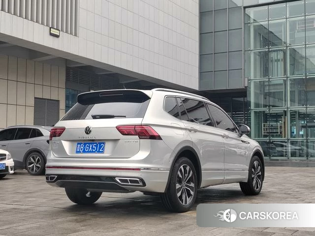 Volkswagen Tiguan L 2023 Шампань из Китая, фото 5