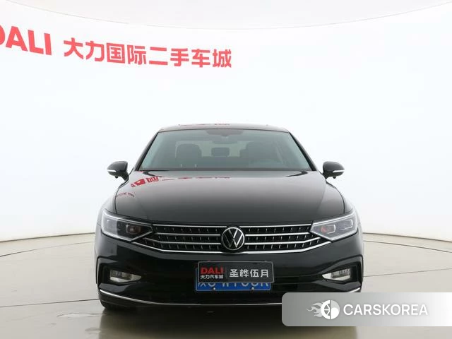 Volkswagen Magotan 2023 Черный из Китая, фото 5