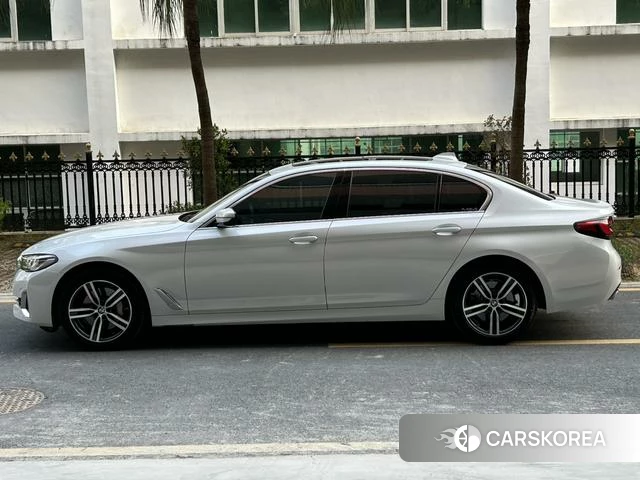 BMW 5 series 2021 Белый из Китая, фото 5