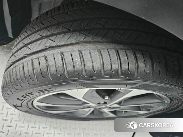 Kia Stonic 2018 Белый из Кореи, фото 5