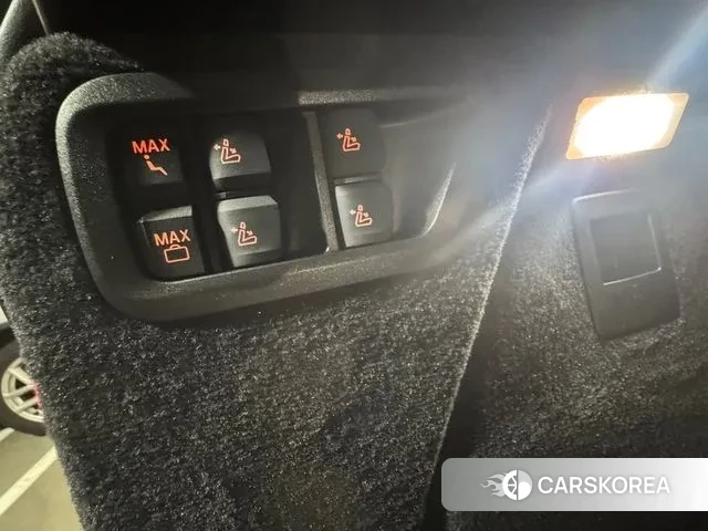 BMW X7 (G07) 2025 Белый из Кореи, фото 5