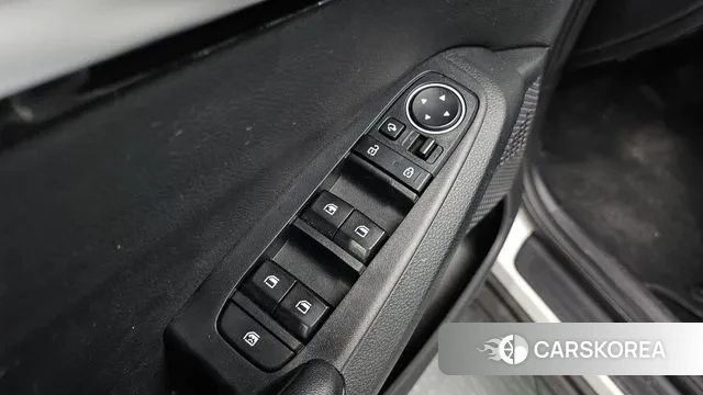 Kia Seltos 2022 Белый из Кореи, фото 5