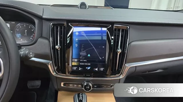 Volvo V90 Cross-Country 2019 Белый из Кореи, фото 5