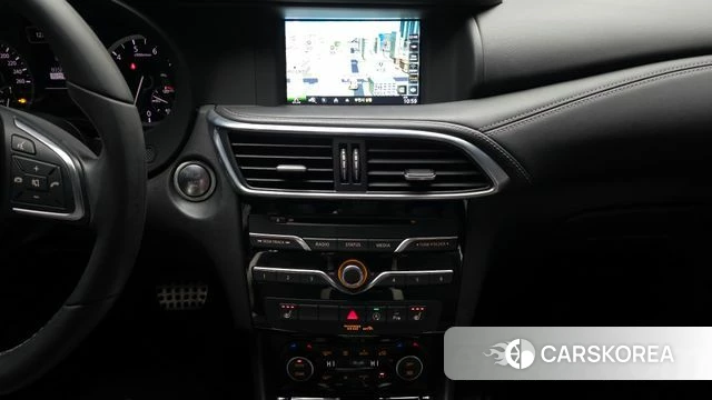 Infiniti Q30 2019 Серый из Кореи, фото 5