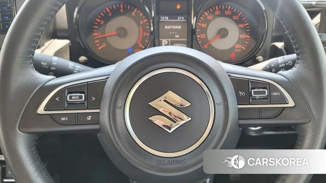Suzuki Jimny 2023 Черный из Кореи, фото 5