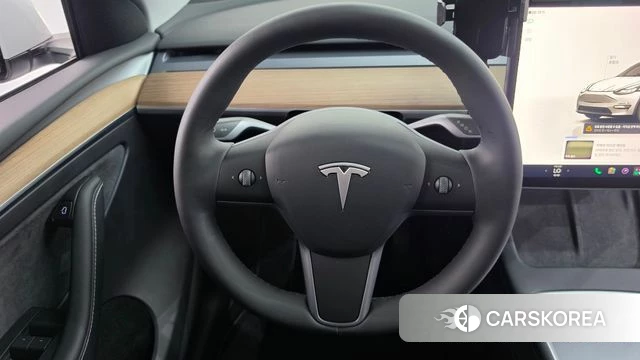 Tesla Model Y 2023 Белый из Кореи, фото 5