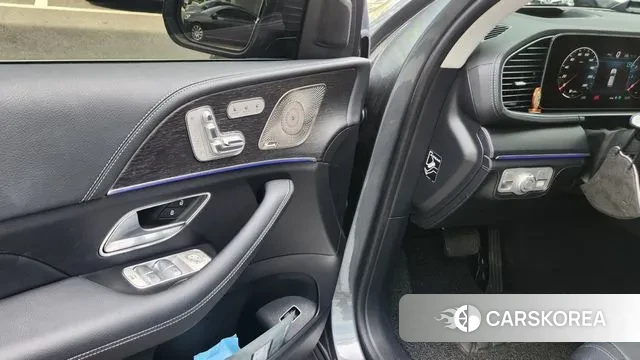 Mercedes-Benz GLE-Class W167 2024 Серебристо-серый из Кореи, фото 5