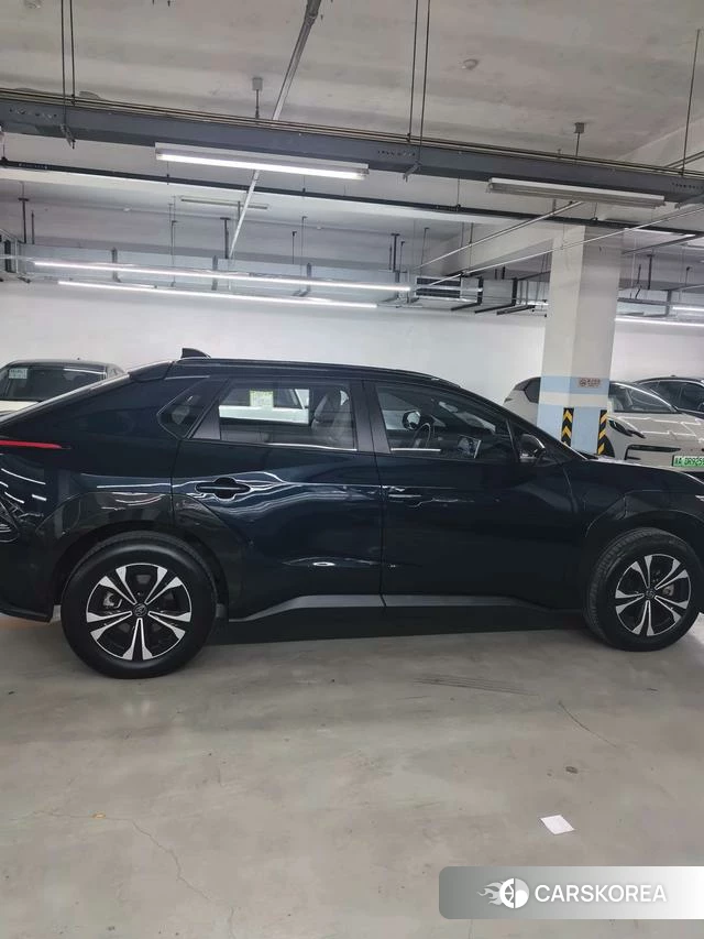 Toyota FAW bZ4X 2022 Синий из Китая, фото 5