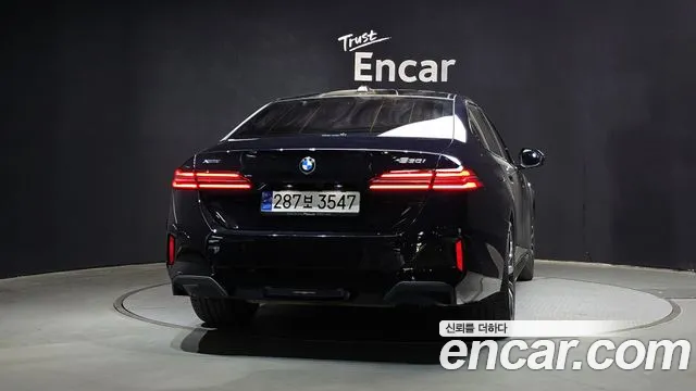 BMW 5 Series (G60) id 2686436 из Кореи 5