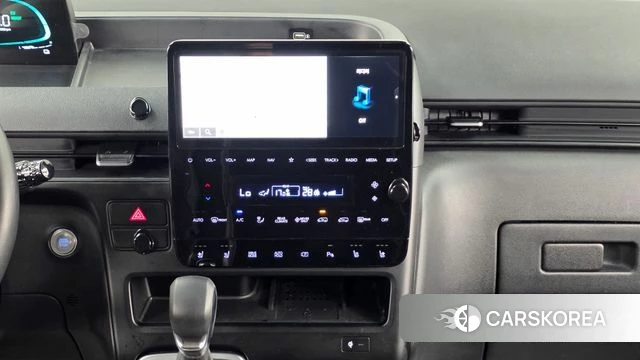 Hyundai Staria 2024 Серебряный из Кореи, фото 5
