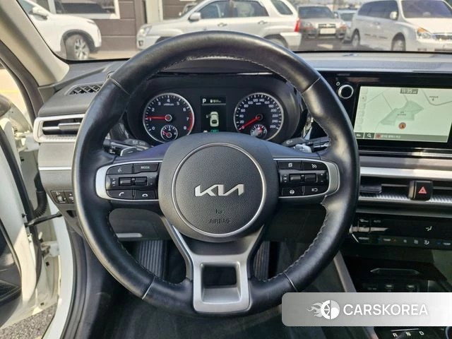 Kia K5 3rd generation 2022 Белый из Кореи, фото 5
