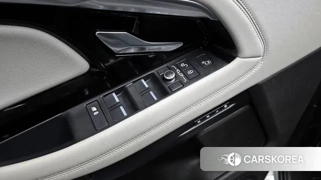 Land Rover Range Rover Evoque 2nd Generation 2020 Белый из Кореи, фото 5