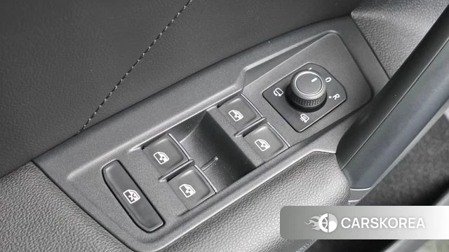 Volkswagen Tiguan second Generation 2020 Белый из Кореи, фото 5