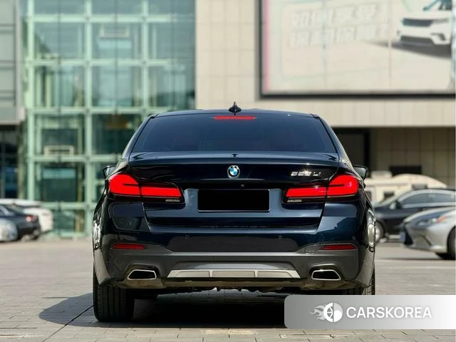 BMW 5 series 2023 Черный из Китая, фото 5