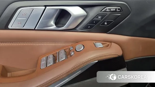 BMW X7 (G07) 2022 Черный из Кореи, фото 5