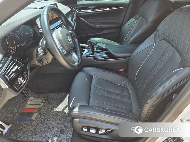 BMW 5 Series (G30) 2019 Белый из Кореи, фото 5