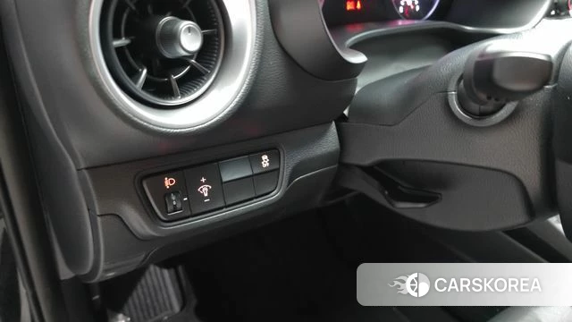 Kia The New K3 2nd generation 2023 Черный из Кореи, фото 5