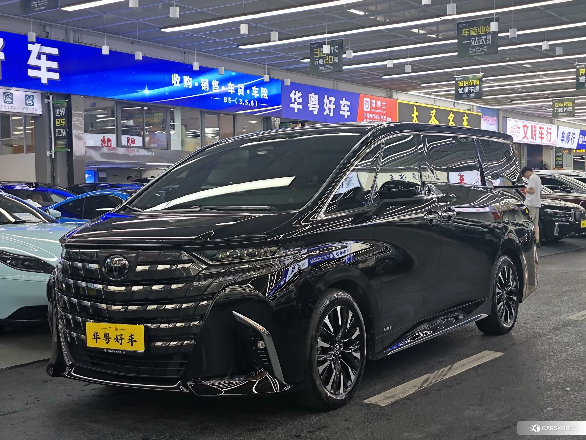 Toyota Elfa 2023 Черный из Китая, фото 5