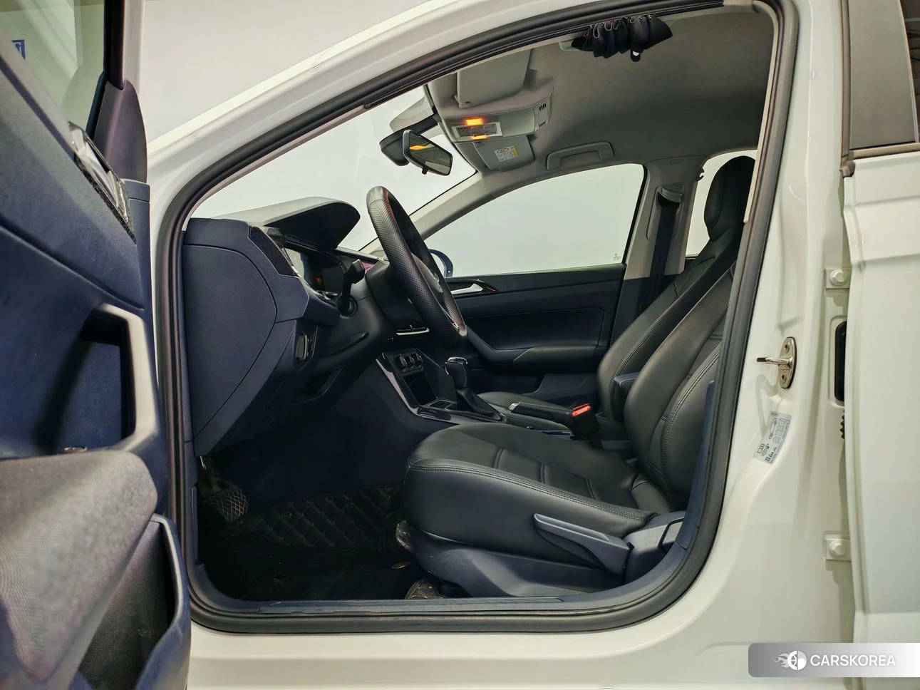 Volkswagen Lavida 2023 Белый из Китая, фото 5