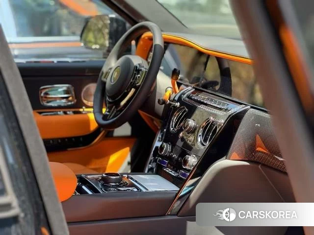 Rolls-Royce Cullinan 2024 Черный из Китая, фото 5