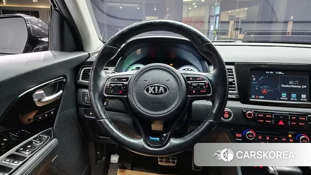 Kia Niro 2018 Черный из Кореи, фото 5