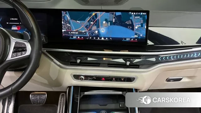 BMW X7 (G07) 2023 Белый из Кореи, фото 5