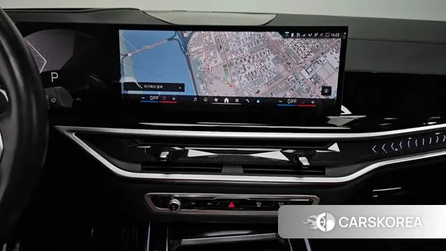 BMW X7 (G07) 2023 Белый из Кореи, фото 5