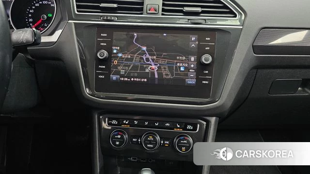 Volkswagen Tiguan second Generation 2019 Белый из Кореи, фото 5