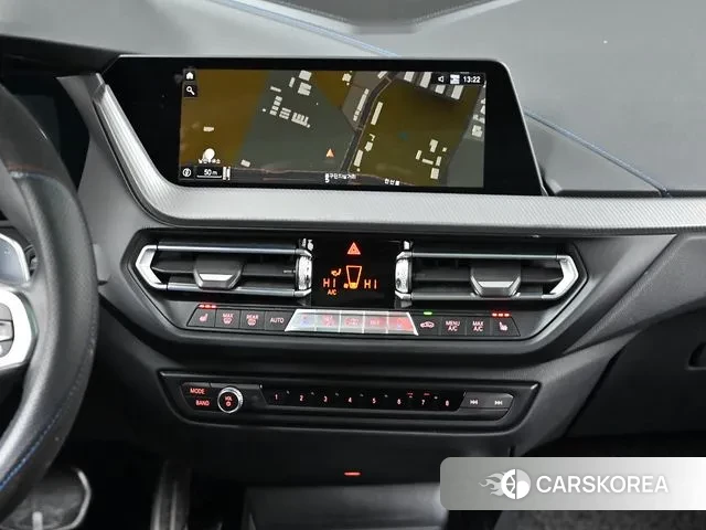 BMW 1 Series (F40) 2020 Черный из Кореи, фото 5