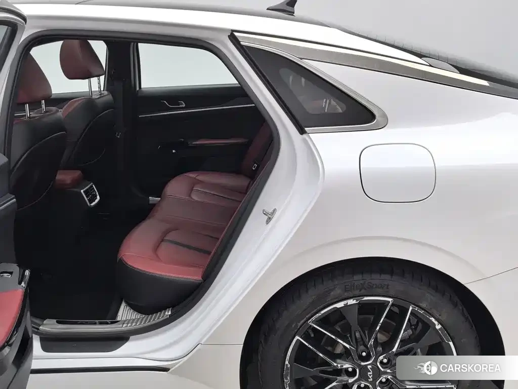 Kia K5 2021 Белый из Китая, фото 5